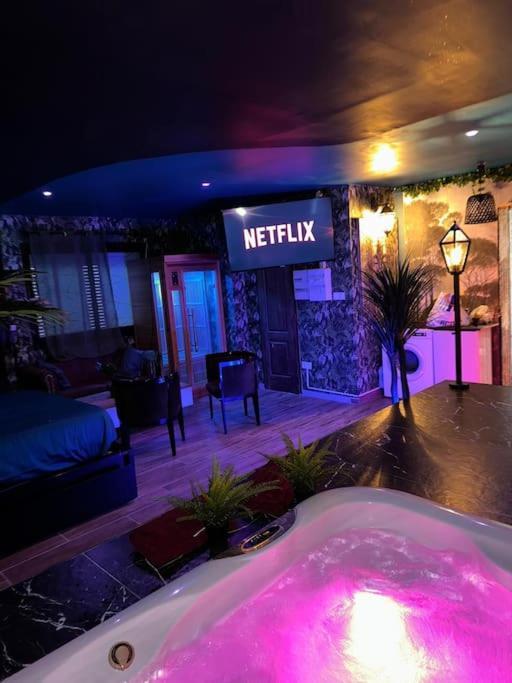 Apartment Marbella Privatif -jacuzzi-sauna